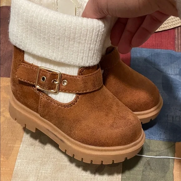 Cat & Jack Tan Kids Boots with Cream Cuffs - Picture 3 of 7